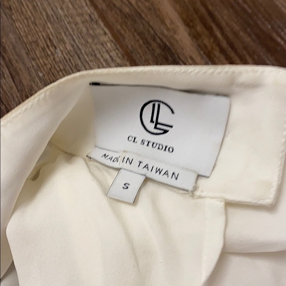 CL Studio Blouse - Picture 5 of 5